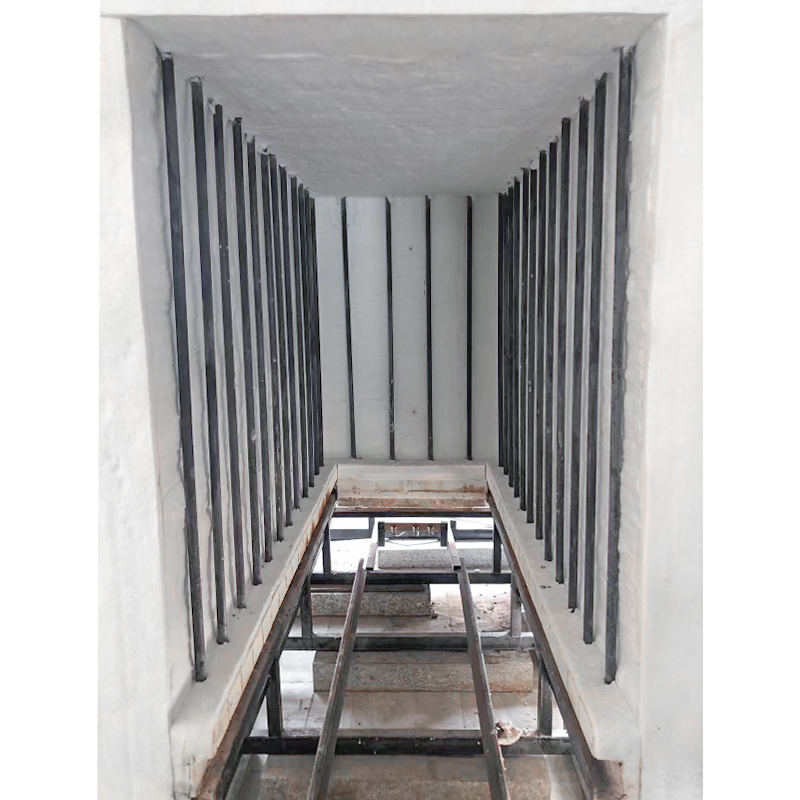 Modulový blok zložených vlákien pre materiál obloženia priemyselných pecí pri vysokých teplotách